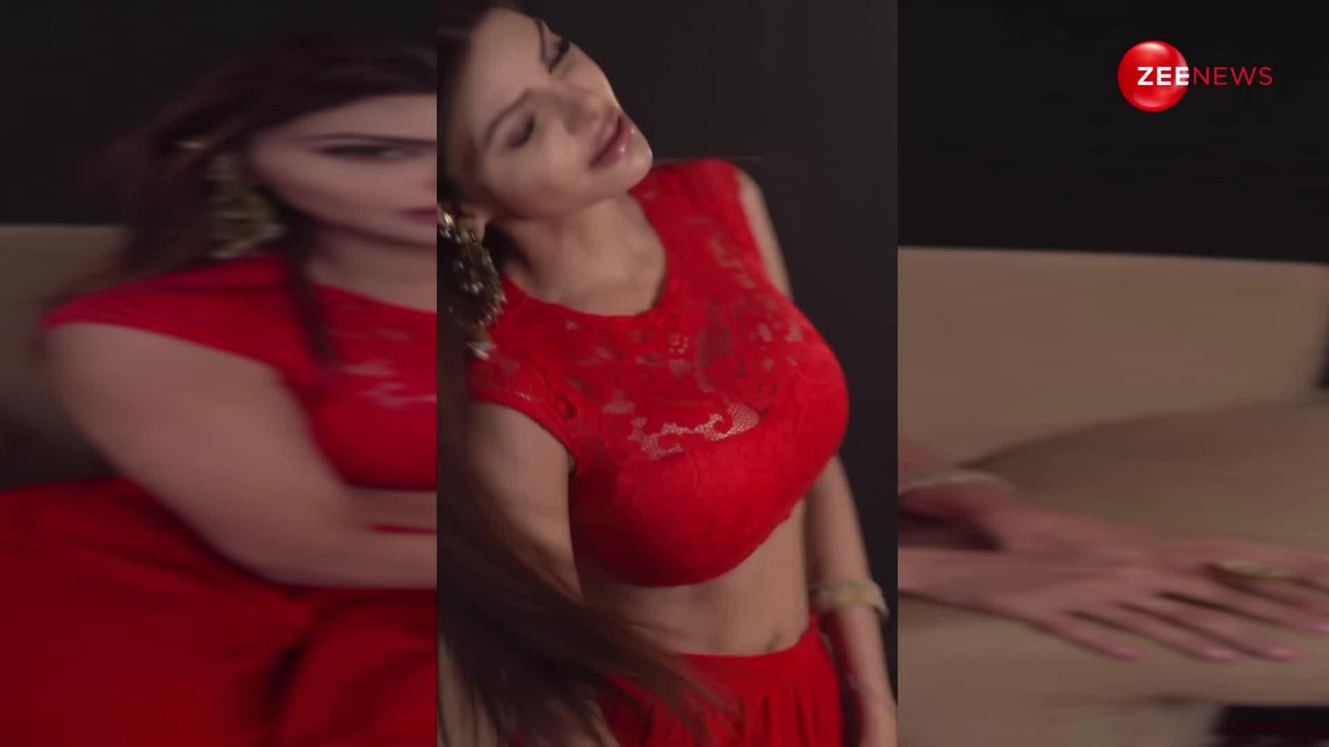 रेड चिली बन Sherlyn Chopra ने कैमरे के सामने दिखाई अपनी हॉट अदाएं, देख पिघल गया लोगों का दिल