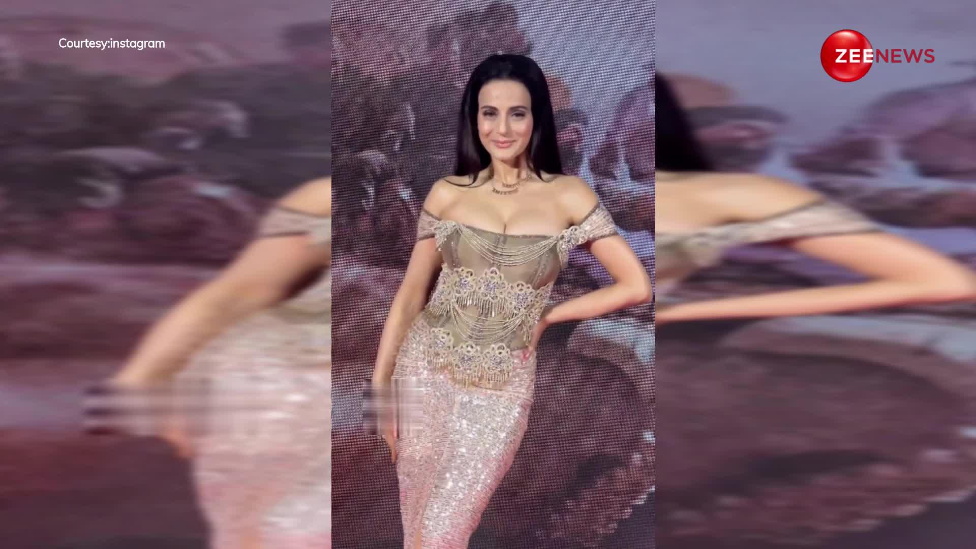 47 की आगे में भी 18 की लगती हैं Ameesha Patel, गदर 2 की सक्सेस पार्टी में दिखाया अपना हॉट किलर लुक