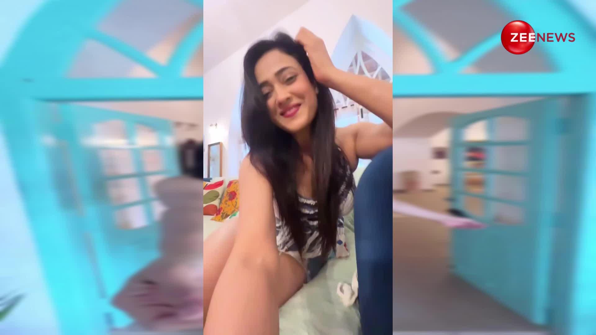 42 साल की Shweta Tiwari ने गोवा में हद से ज्यादा छोटे कपड़े पहन दिखाया हुस्न, लोग बोले- बेटी बड़ी हो गई है, शर्म करो