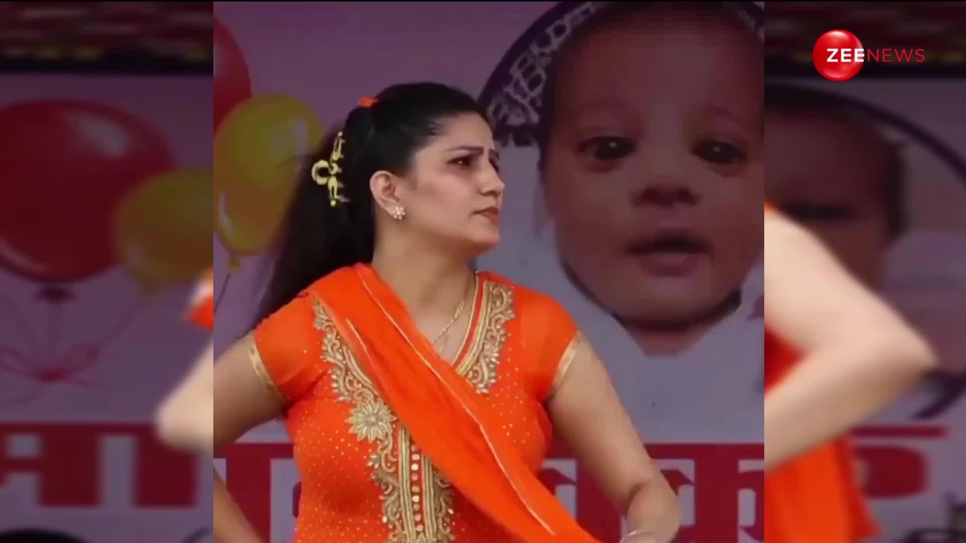 Sapna Chaudhary ने टाइट सूट में किया Teri Lat Lag Jagi गाने पर कमर हिला-हिलाकर डांस, ताऊ की फटी रह गई आंखें