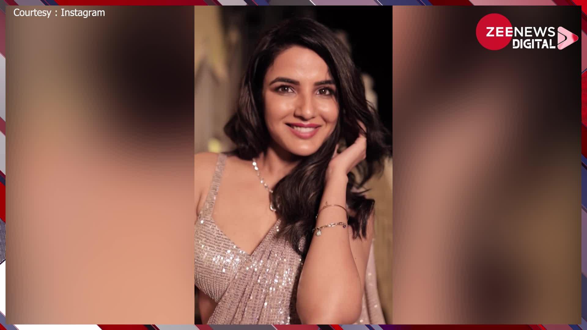 साड़ी में बिखेरी Jasmin Bhasin ने हॉट अदाएं, सादगी देख दीवाने बने लोग