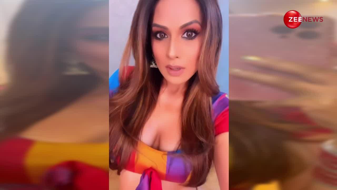 घाघरा-चोली पहन Nia Sharma ने फ्लॉन्ट किया सेक्सी फिगर, देखने वालों की नजरें बस इस जगह पर टिकी