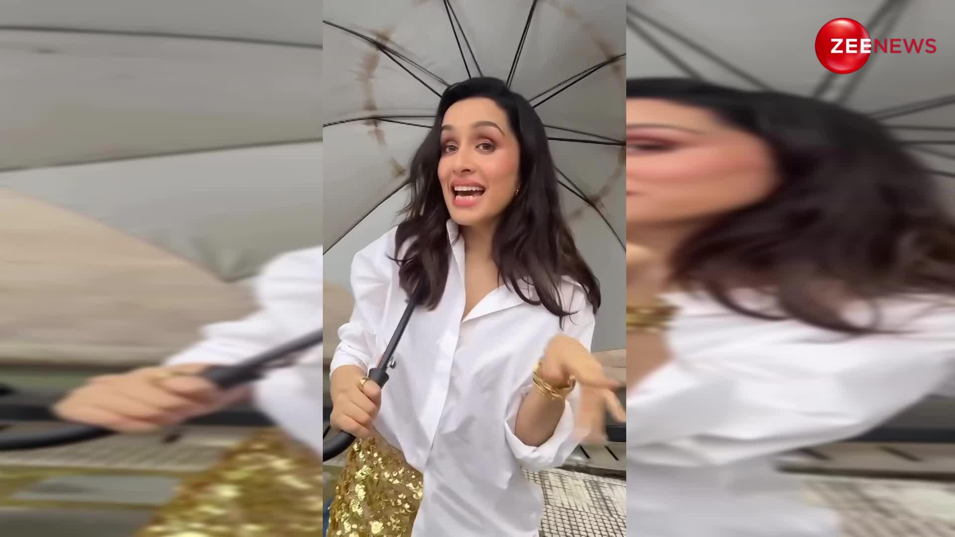 Shraddha Kapoor ने बारिश में छाता लेकर गाया 'चलो चले मितवा..', क्यूटनेस और सिंगिग पर हार जाएंगे दिल