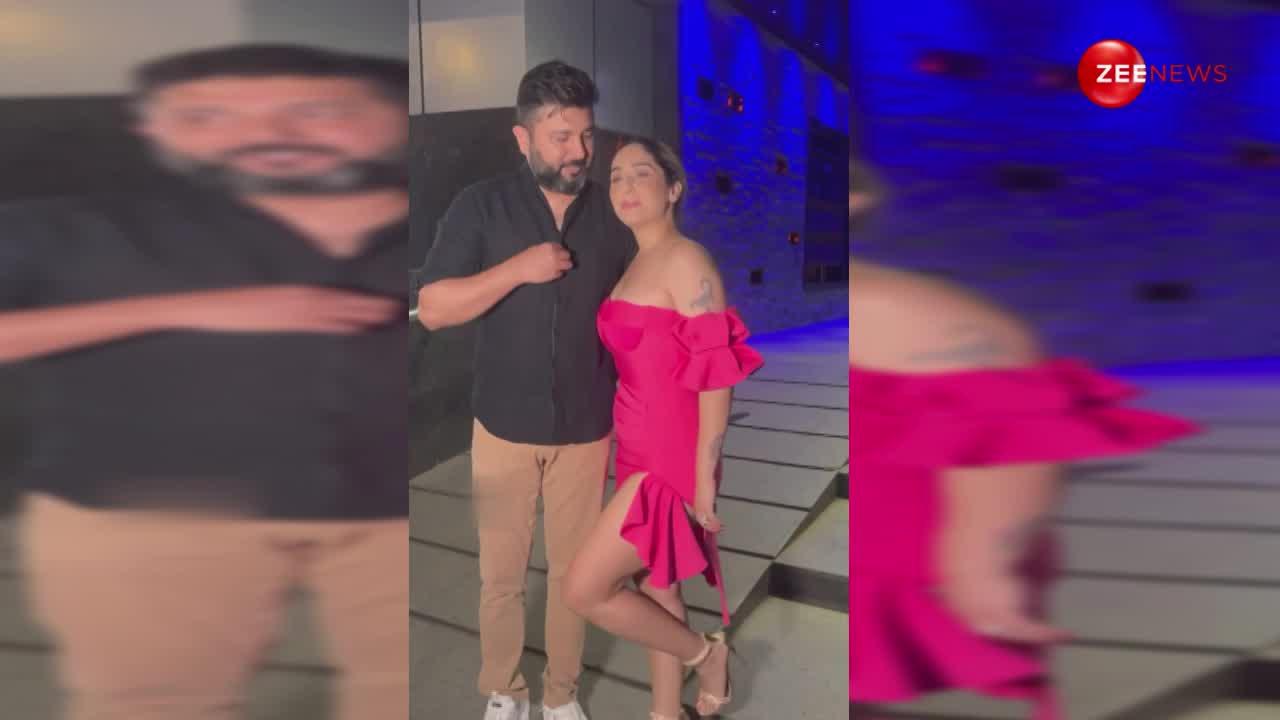 Neha Bhasin ने पिंक ऑफ शॉल्डर ड्रेस में दिखाया हुस्न, कर्वी फिगर देख लोगों ने भर ली आहें