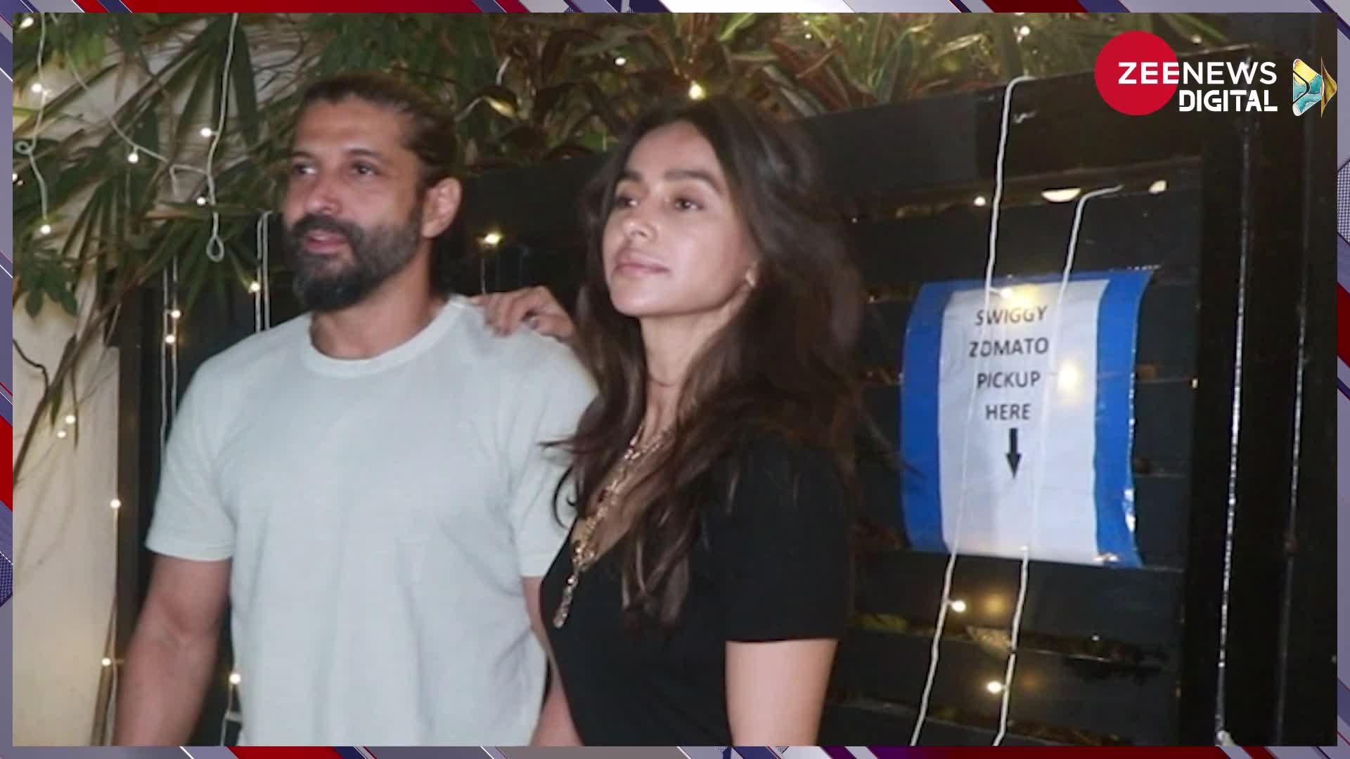 लेडीलव शिबानी दांडेकर को डीनर डेट पर ले गए Farhan Akhtar, वायरल हो गई कपल की तस्वीरें