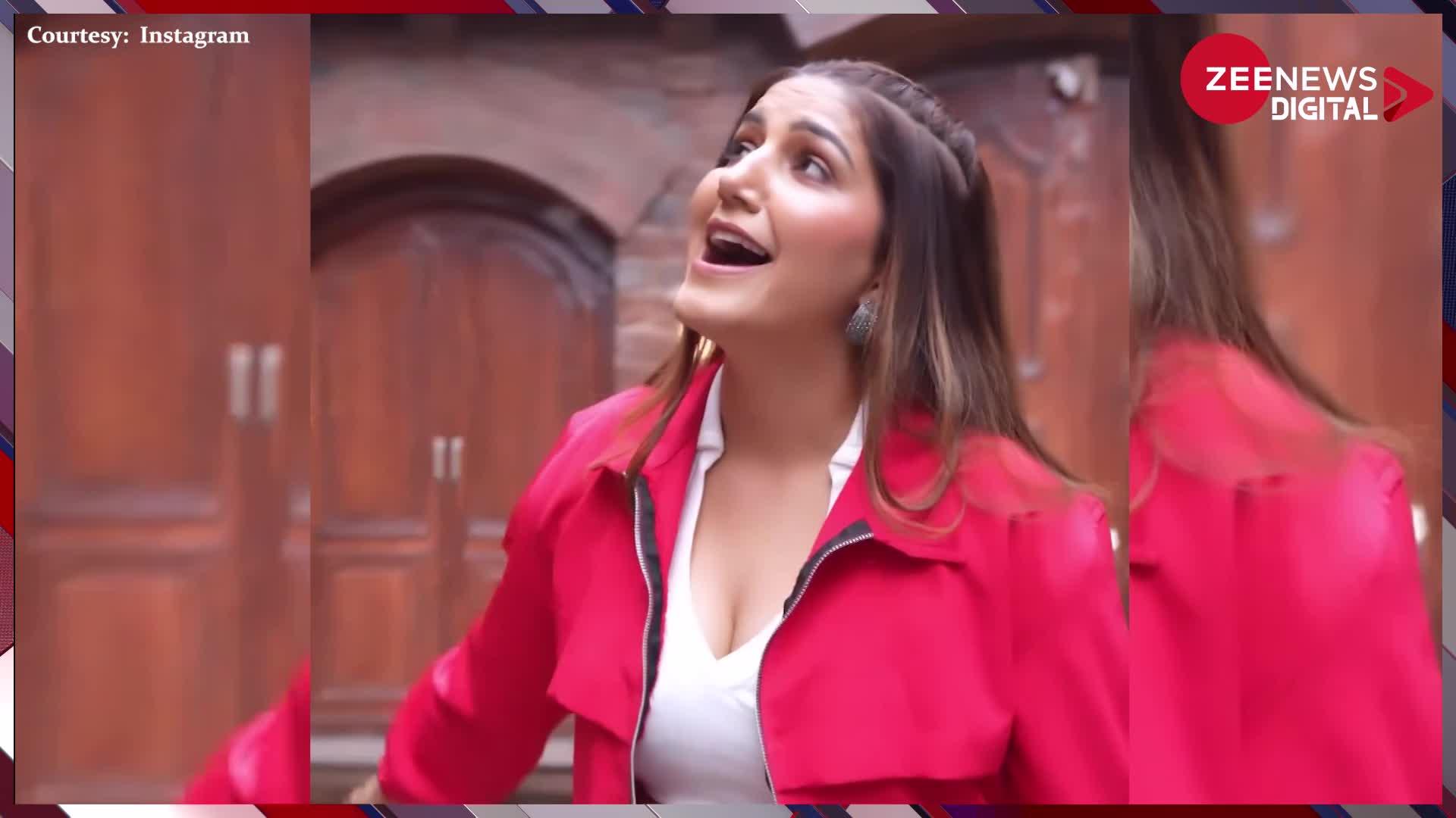 लाल रंग पहन Sapna Choudhary ने लड़को को दी चेतावनी! वीडियो शेयर कर कहा-'किस किस की..'