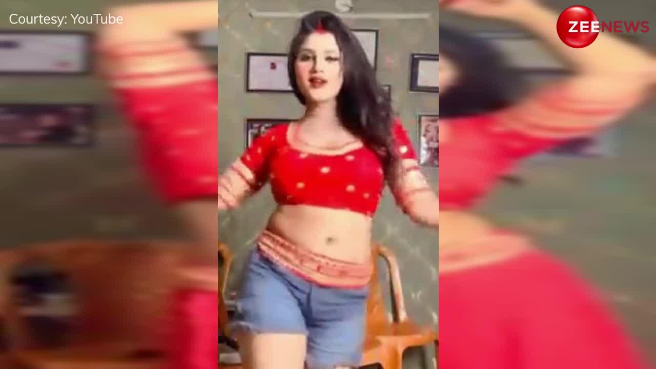 बिना घाघरे के बस ब्लाउज पहनकर नाचीं Desi Bhabhi, 'इमरान हाशमी' के गानों पर किया सिड्यूस करने वाला डांस; फैस के मुंह से भी निकला 'आह'