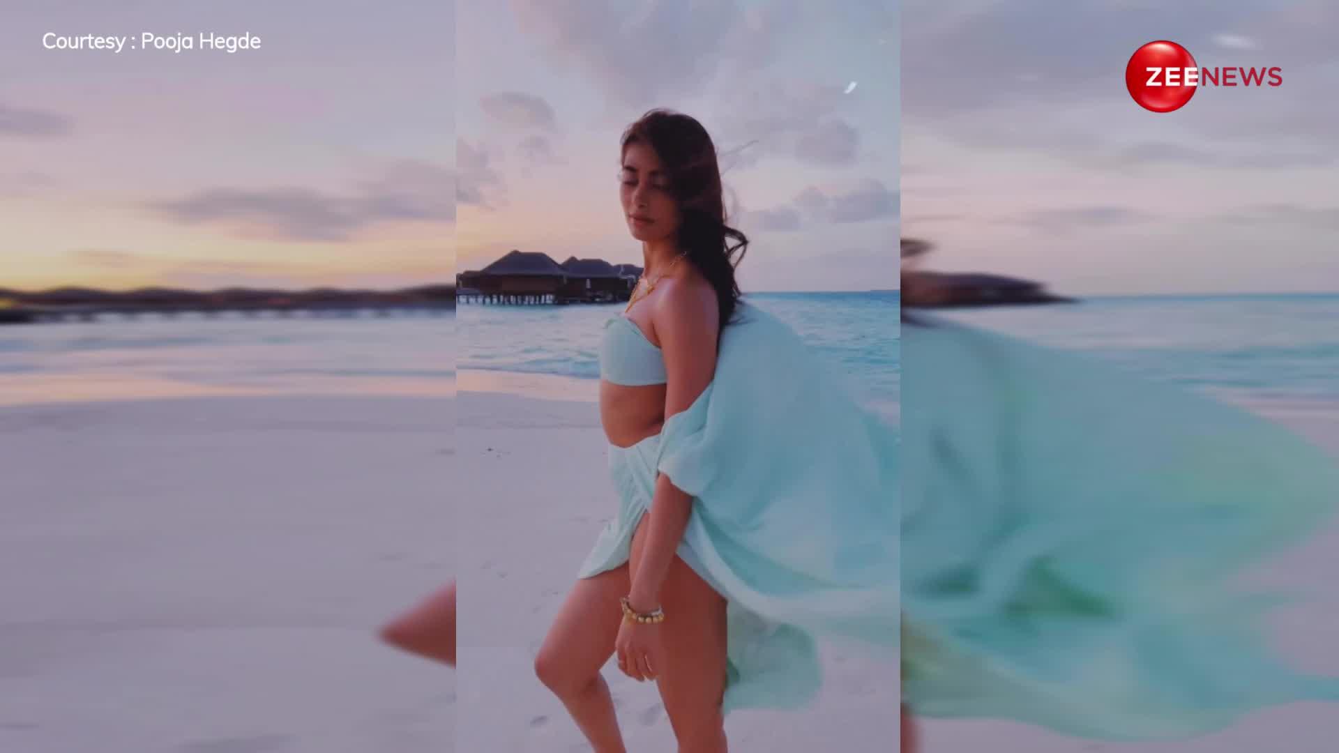 Pooja Hegde ने बीच पर दिखाया अपना हॉट अवतार, लुक देखकर फटी रह गईं सभी की आंखें