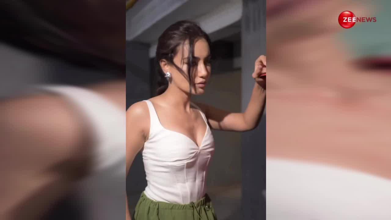 Surbhi Jyoti ने सफेद टॉप में दिया हॉट लुक, फैंस बोले अब जान लोगी क्या