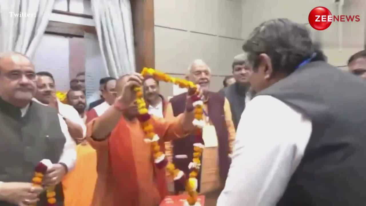 CM योगी आदित्यनाथ ने राज्यसभा जीतने वाले सभी BJP उम्मीदवारों को किया सम्मानित