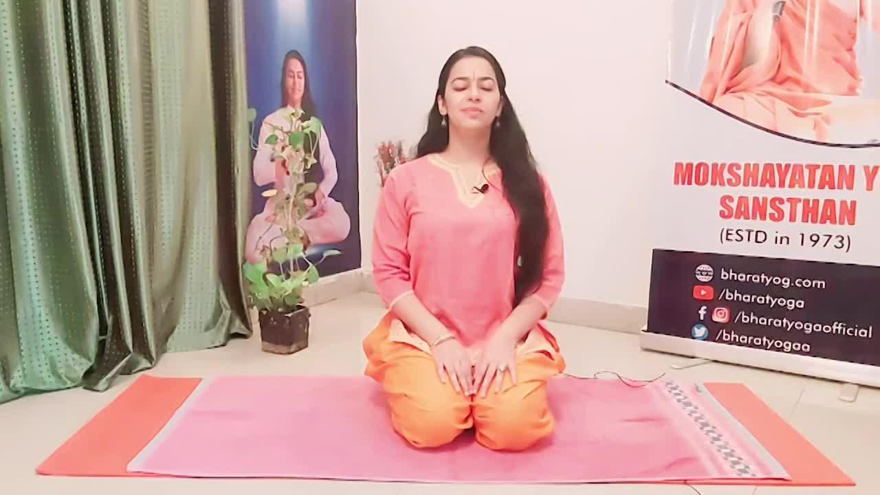 Yog Namaskar: उंगलियों के दर्द को चुटकियों में भगाएगा ये आसान योगासन