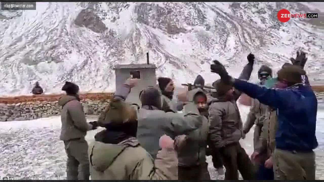 Viral Video: ITBP जवानों ने इस तरह झूमकर मनाई होली!