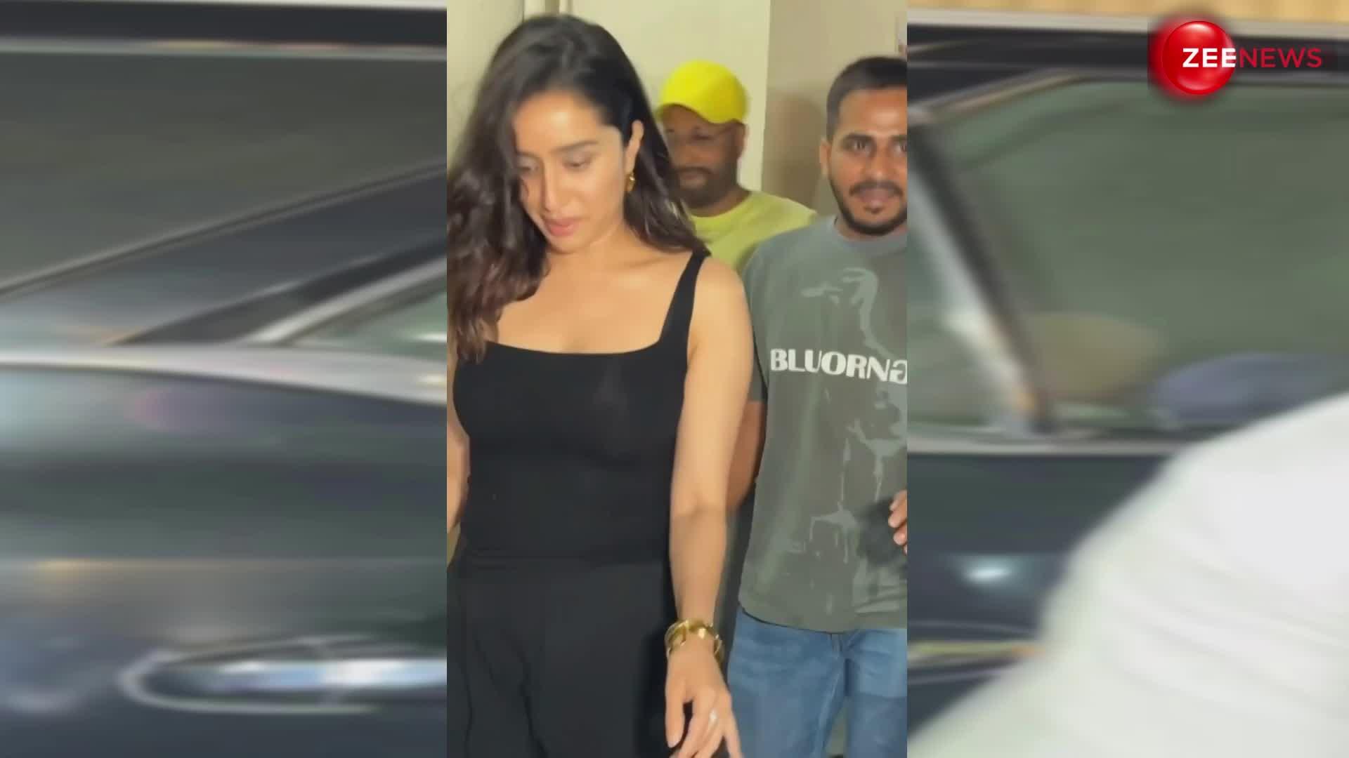 पैपराजी के साथ मराठी में चिट-चैट करती नजर आईं Shraddha Kapoor, All Black आउटफिट में लग रही हैं कहर